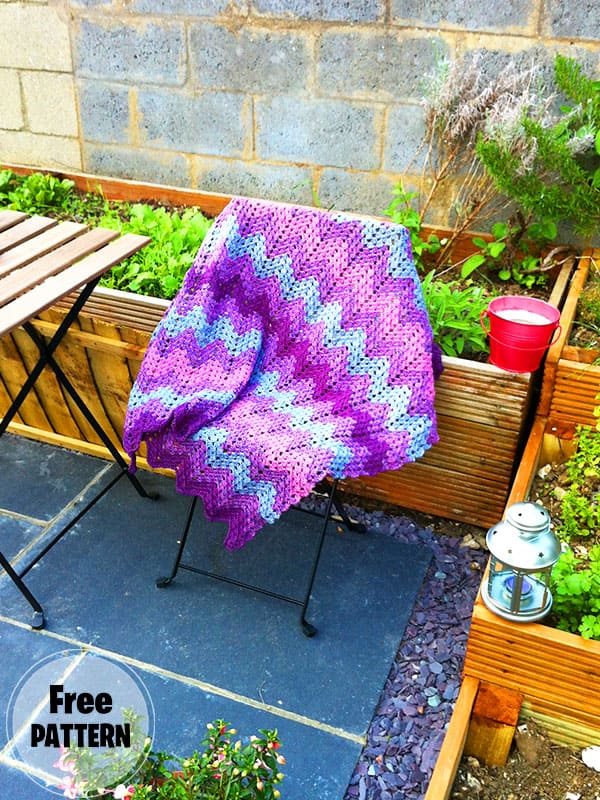 Raspberry Free Crochet Ripple Blanket Pattern 